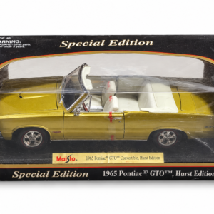Maisto Special Edition 1965 Pontiac GTO Convertible Hurst Edition in box